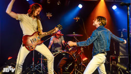 Come a Little Closer to Cage the Elephant!