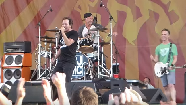 Pearl Jam and Friends at New Orleans Jazz Fest