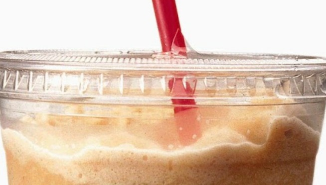 Chicago woman sues Starbucks for $5 million over amount of ice in cold drinks