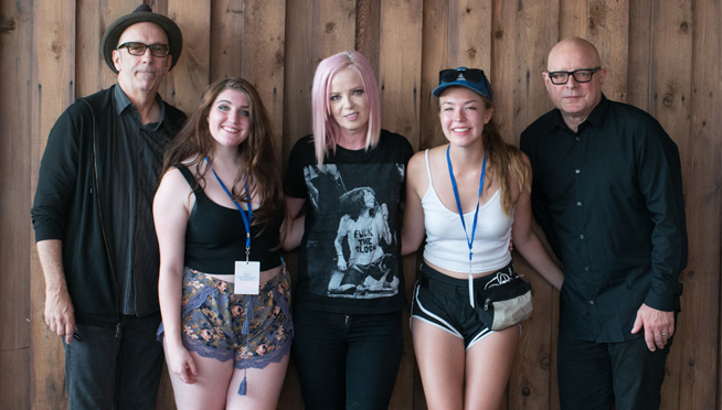 PIQNIQ Pictures: Meet & Greet with Garbage
