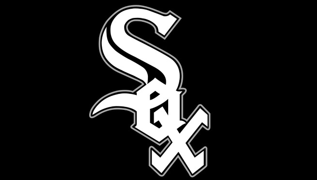 White Sox employee throws the WORST ceremonial first pitch