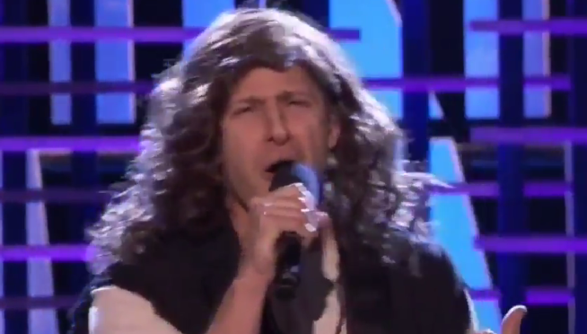 Andy Samberg impersonates Eddie Vedder