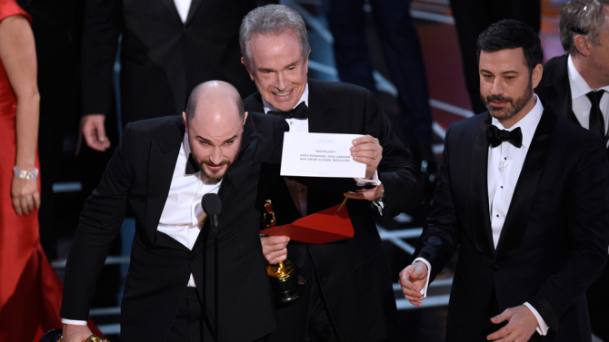 Best Picture Mistake Leads To Most Awkward Moment In Oscar History
