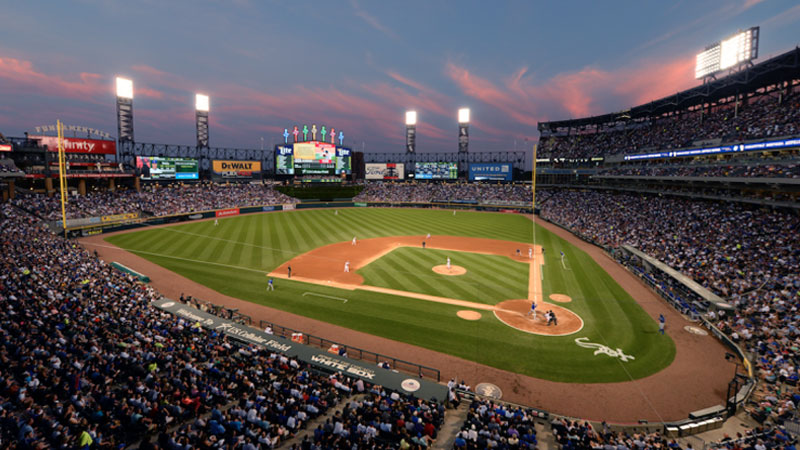 Rowdy Sox fans get reprimanded on the Metra