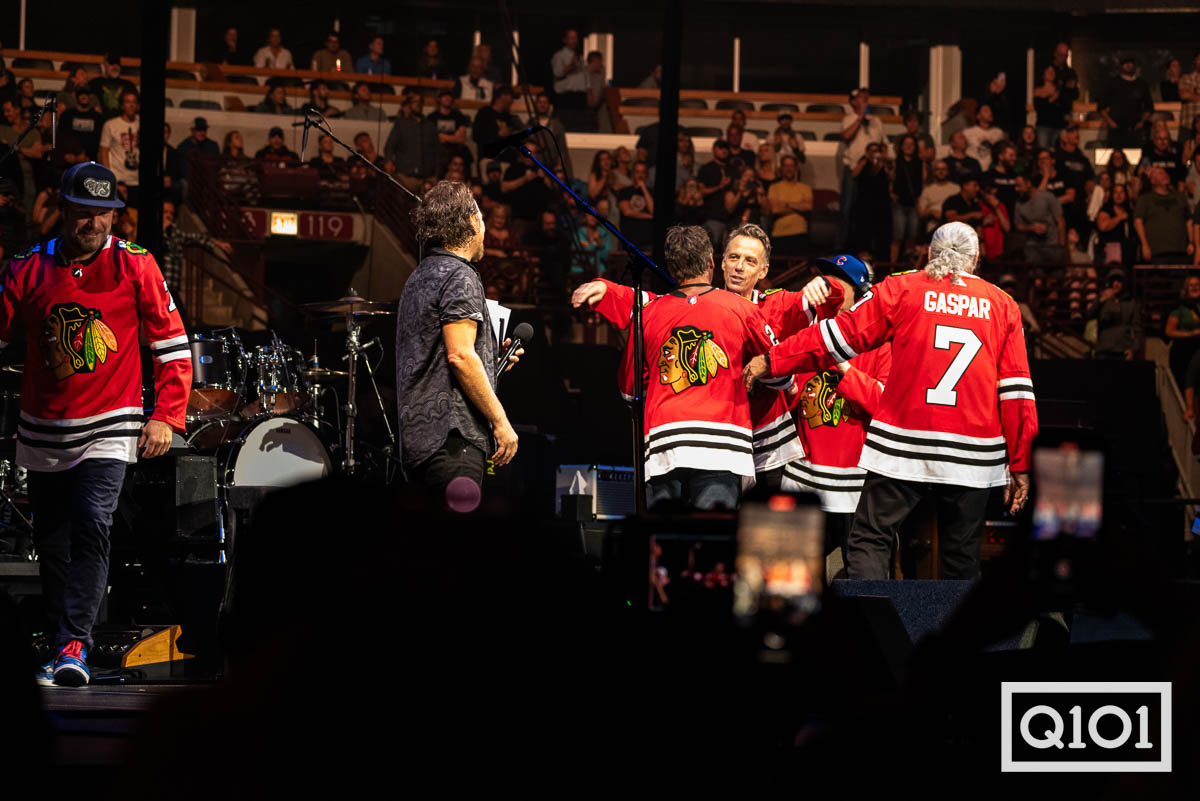 Pearl Jam breaks news of Chris Chelios' Blackhawks jersey retirement:  'Deeply honored to tell you